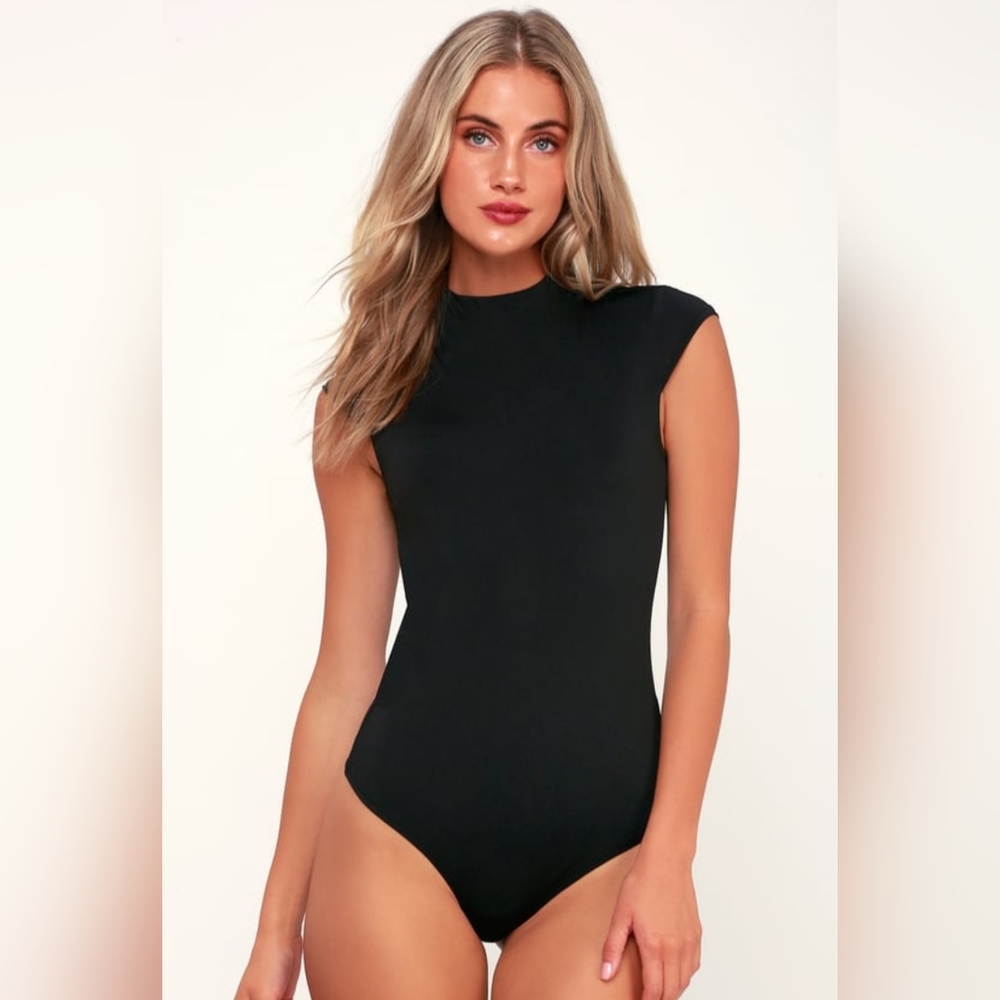 Lulu's Basics Sleek Style Black Funnel Neck Bodysuit, Size Medium